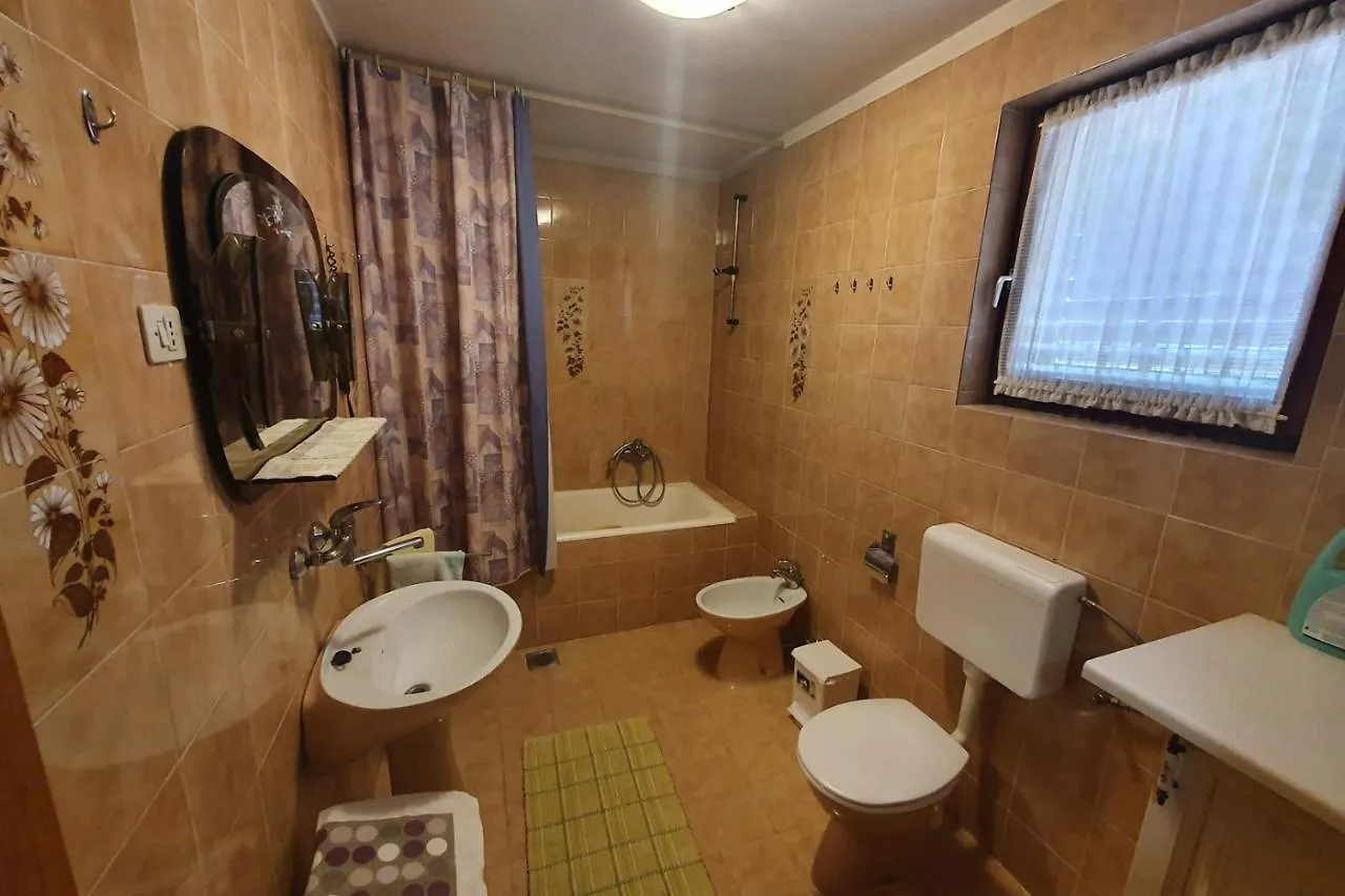 Apartment Zdenka For Max 2 Persons In Vrsar Center Close To Sea