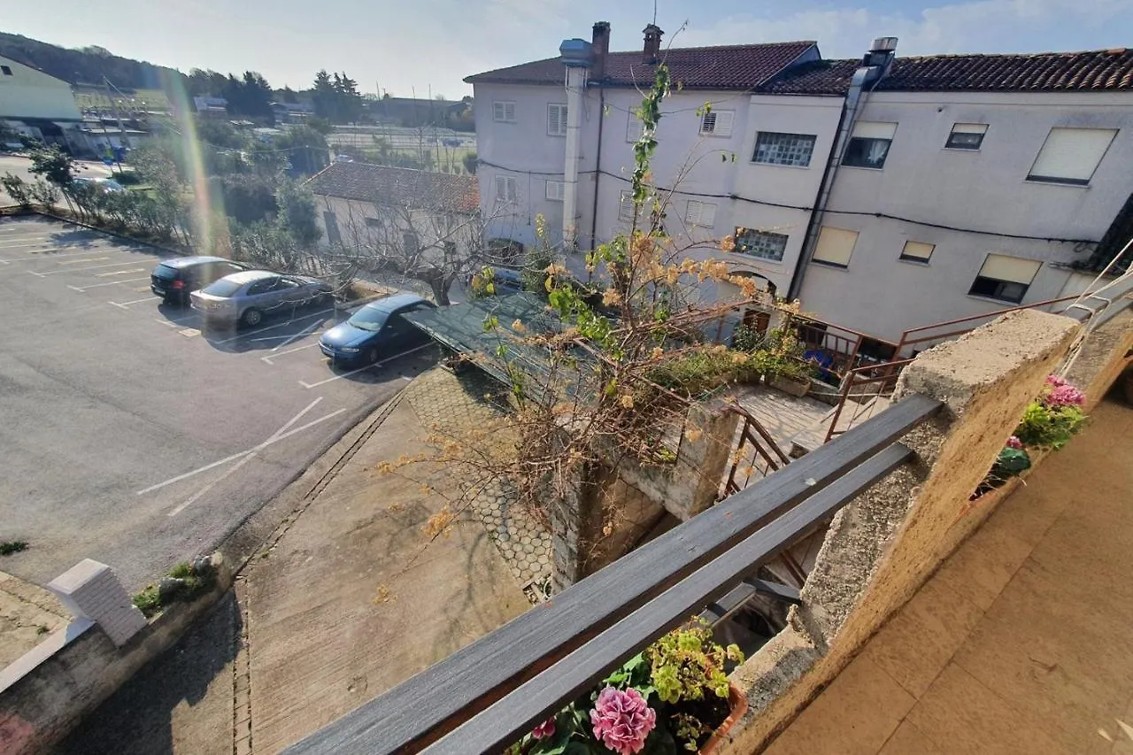 Apartment Zdenka For Max 2 Persons In Vrsar Center Close To Sea