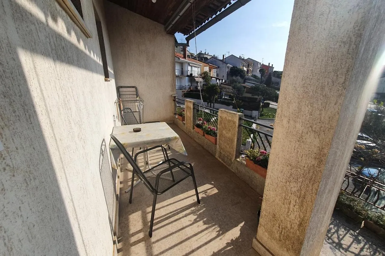 Apartment Zdenka For Max 2 Persons In Vrsar Center Close To Sea